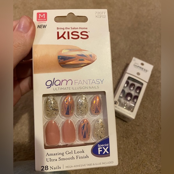 Fake Nail Lot - Picture 4 of 5